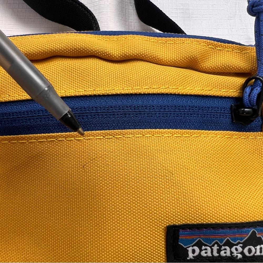 Patagonia Yellow Lightweight Mini Hip Fanny Belt Pack Hike Travel - Picture 6 of 9